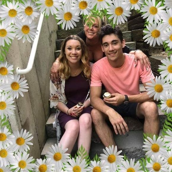 Meet your Posher, Tracy - Picture 1 of 1